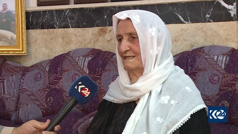 دایكه‌ عالییه‌ له‌ رێگه‌ی كوردستان24ـه‌وه‌ مه‌به‌ستی قسه‌كانی بۆ كازمی روون ده‌كاته‌وه‌